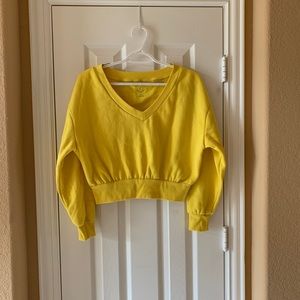 NWT-UO Cropped Sweatshirt size S